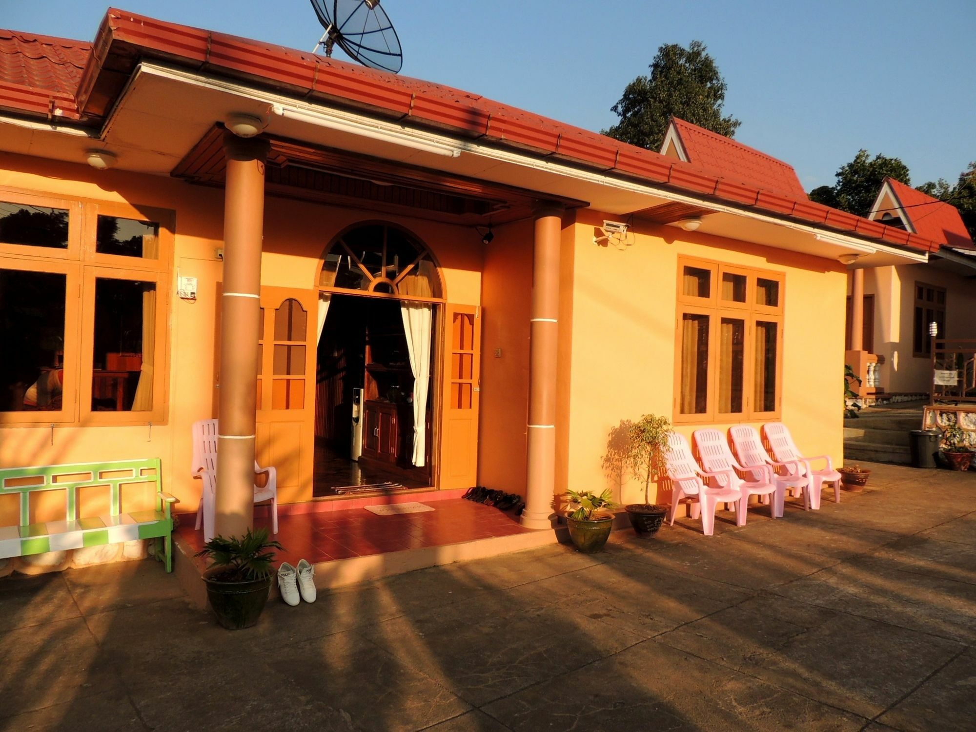 Hotel Ramonar Kalaw Kültér fotó